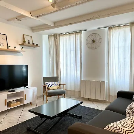 Apartment La Tanniere - 4 A 6 Personnes - Lit Kingsize - Proche Gare